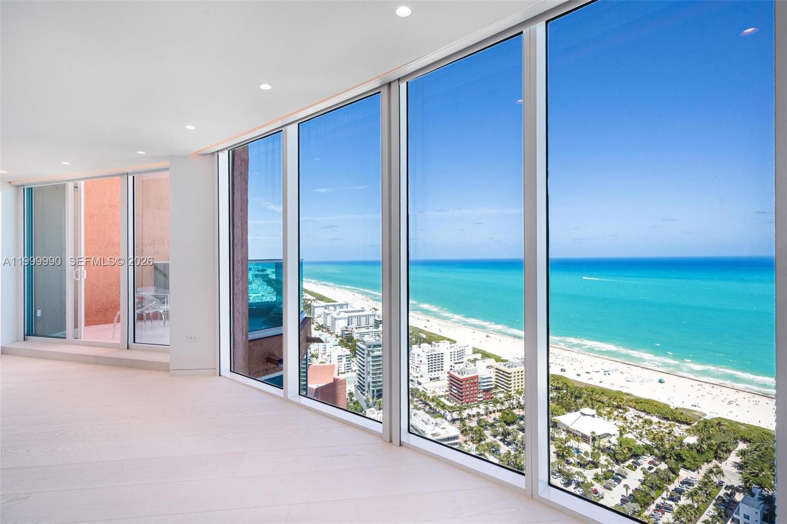 300 S Pointe Dr # 5 Unit: PH-5