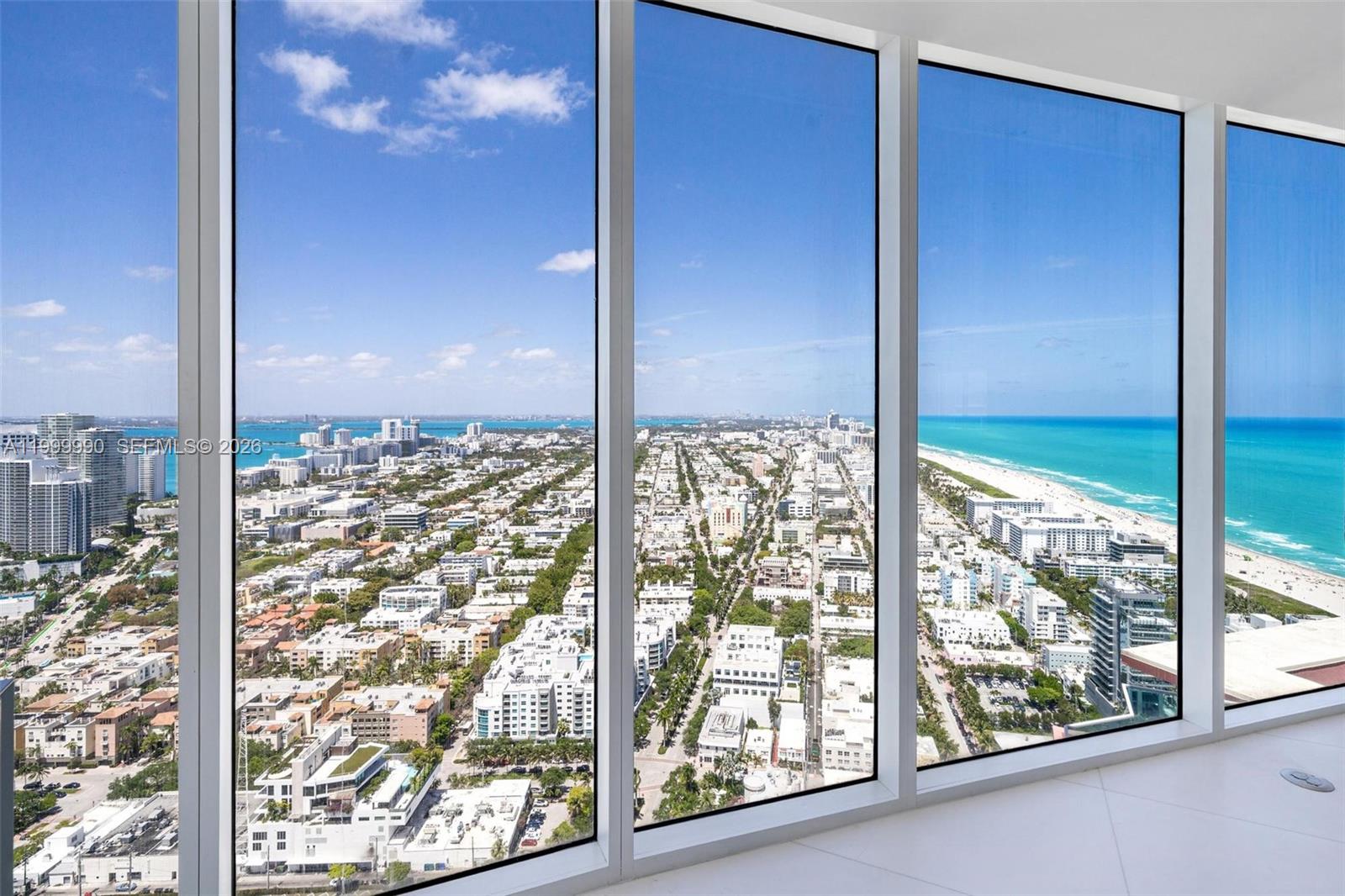 300 S Pointe Dr # 5 Unit: PH-5