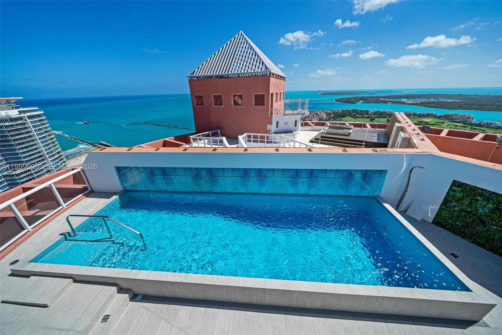 300 S Pointe Dr # 5 Unit: PH-5