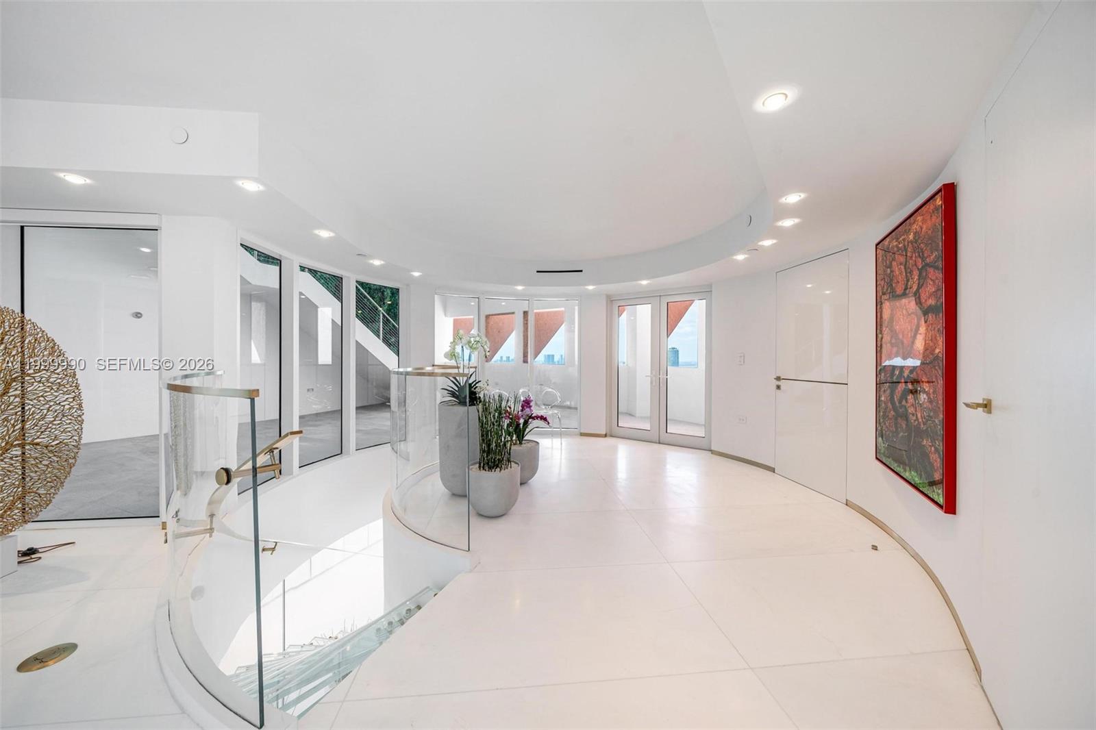 300 S Pointe Dr # 5 Unit: PH-5