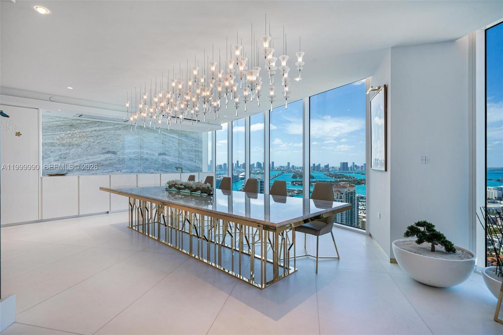 300 S Pointe Dr # 5 Unit: PH-5