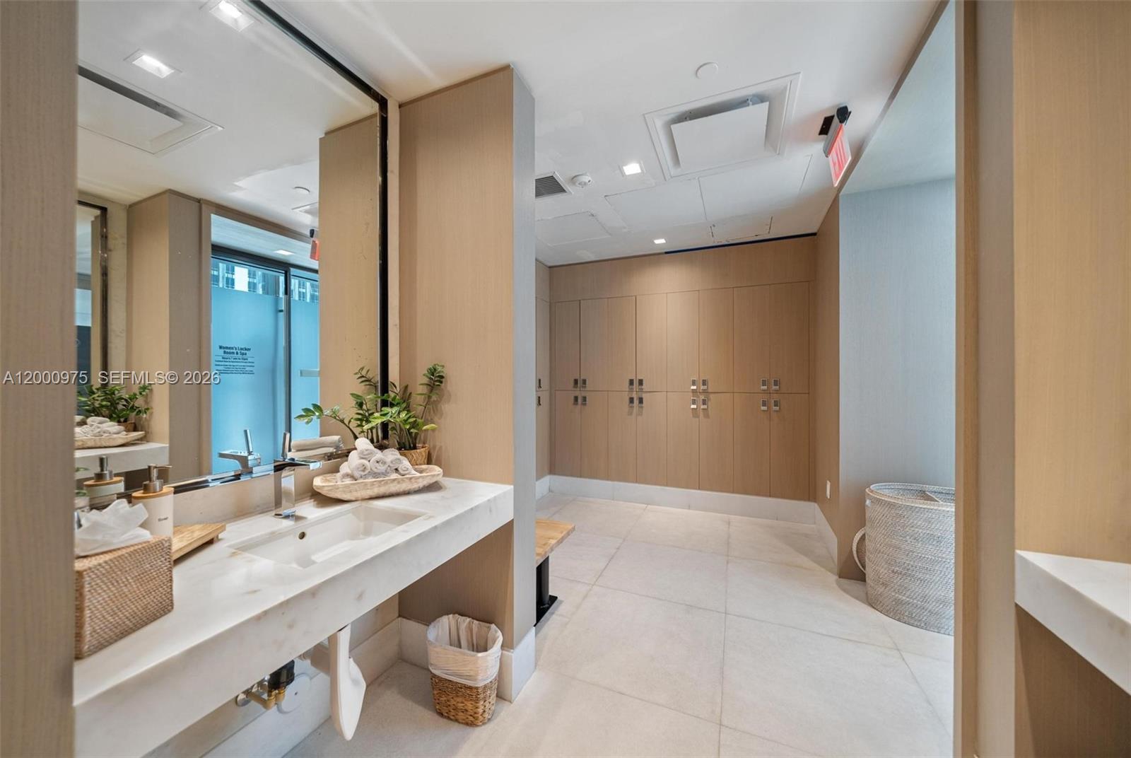 700 NE 26th Ter # 3901