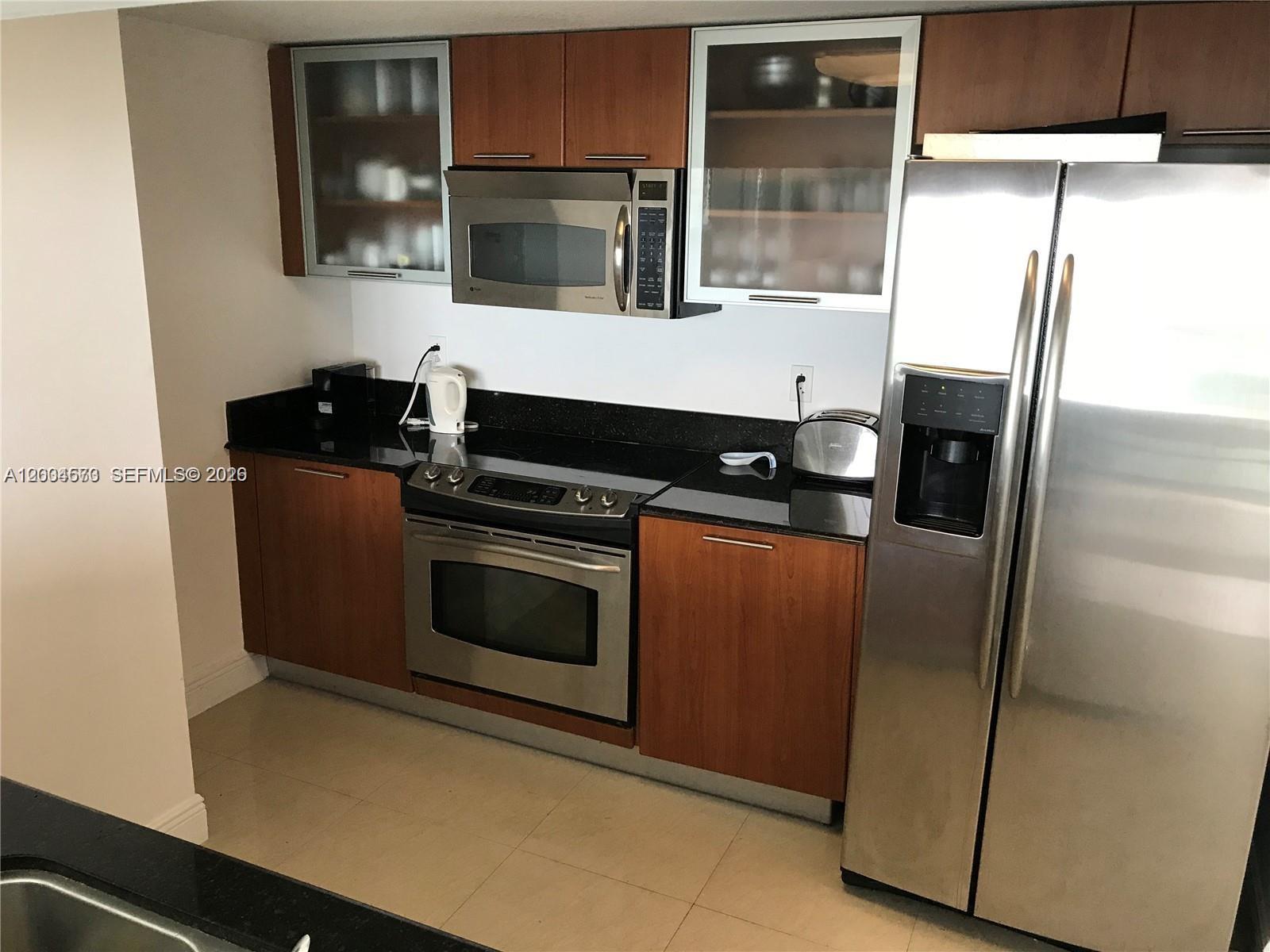 1800 N Bayshore Dr # 2107