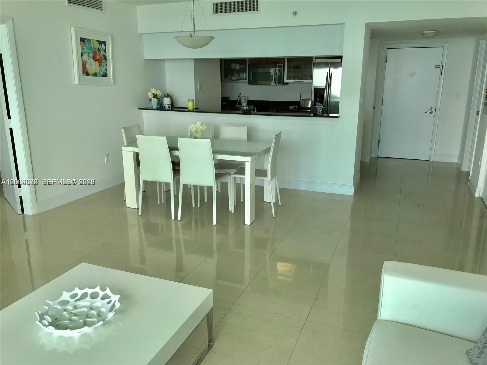 1800 N Bayshore Dr # 2107
