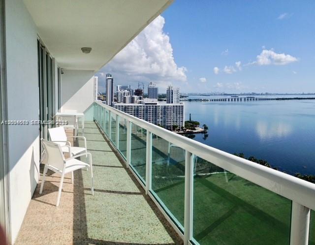 1800 N Bayshore Dr # 2107