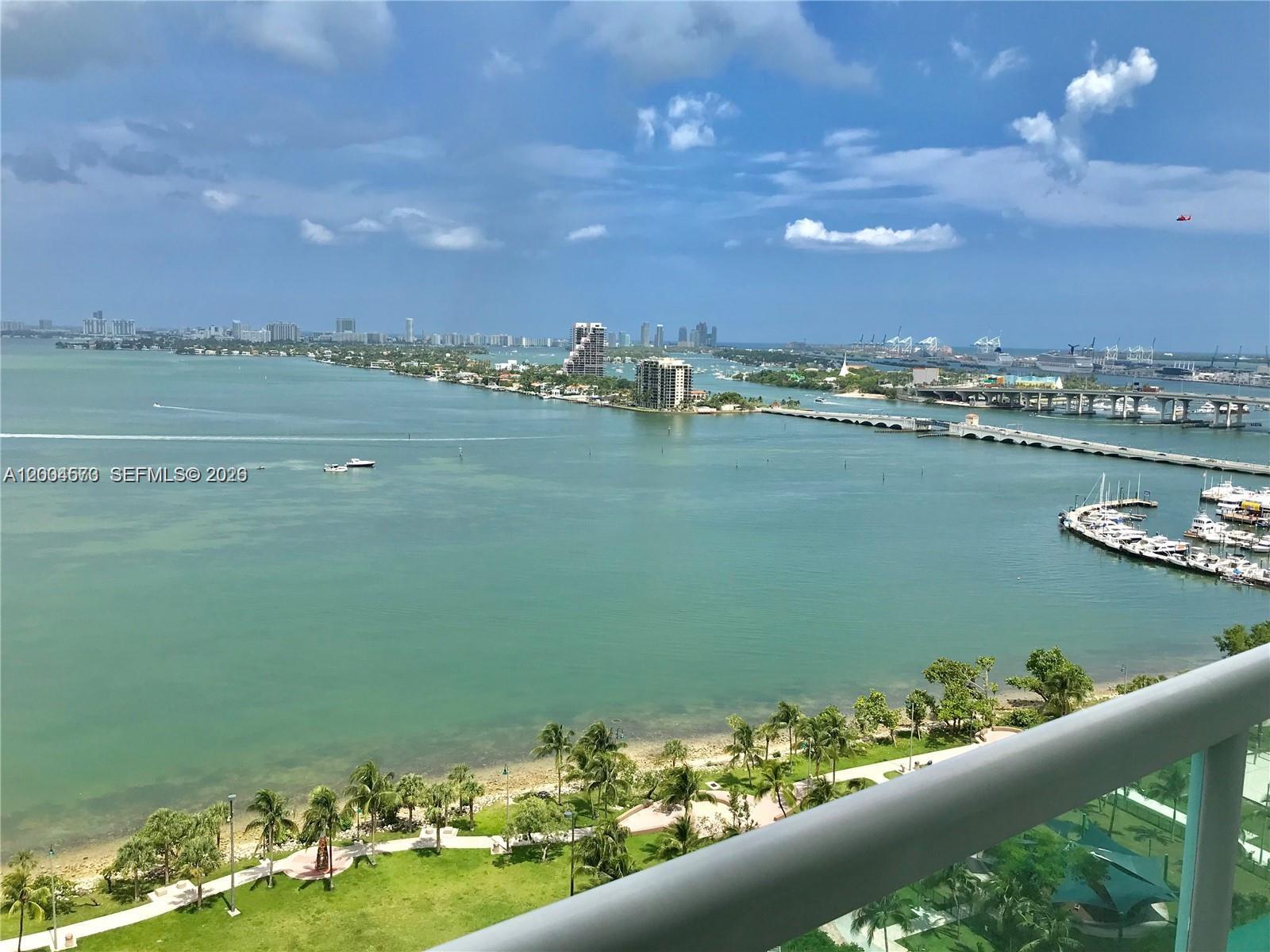1800 N Bayshore Dr # 2107