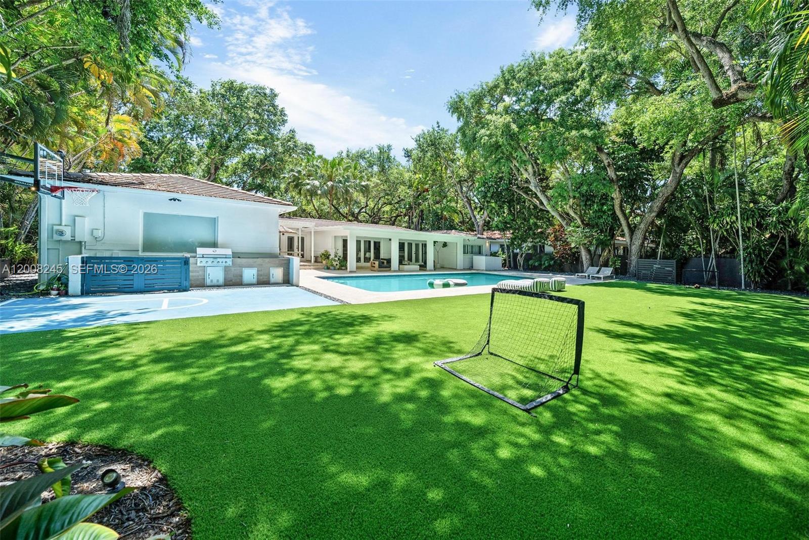 741 Tibidabo Ave