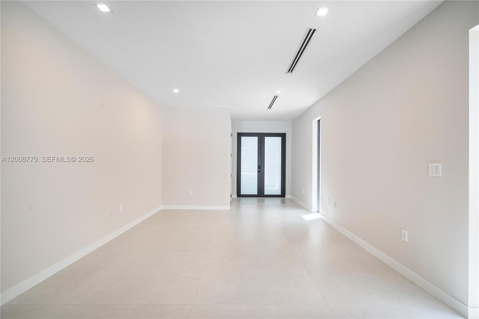 1241-2 SW 23th
