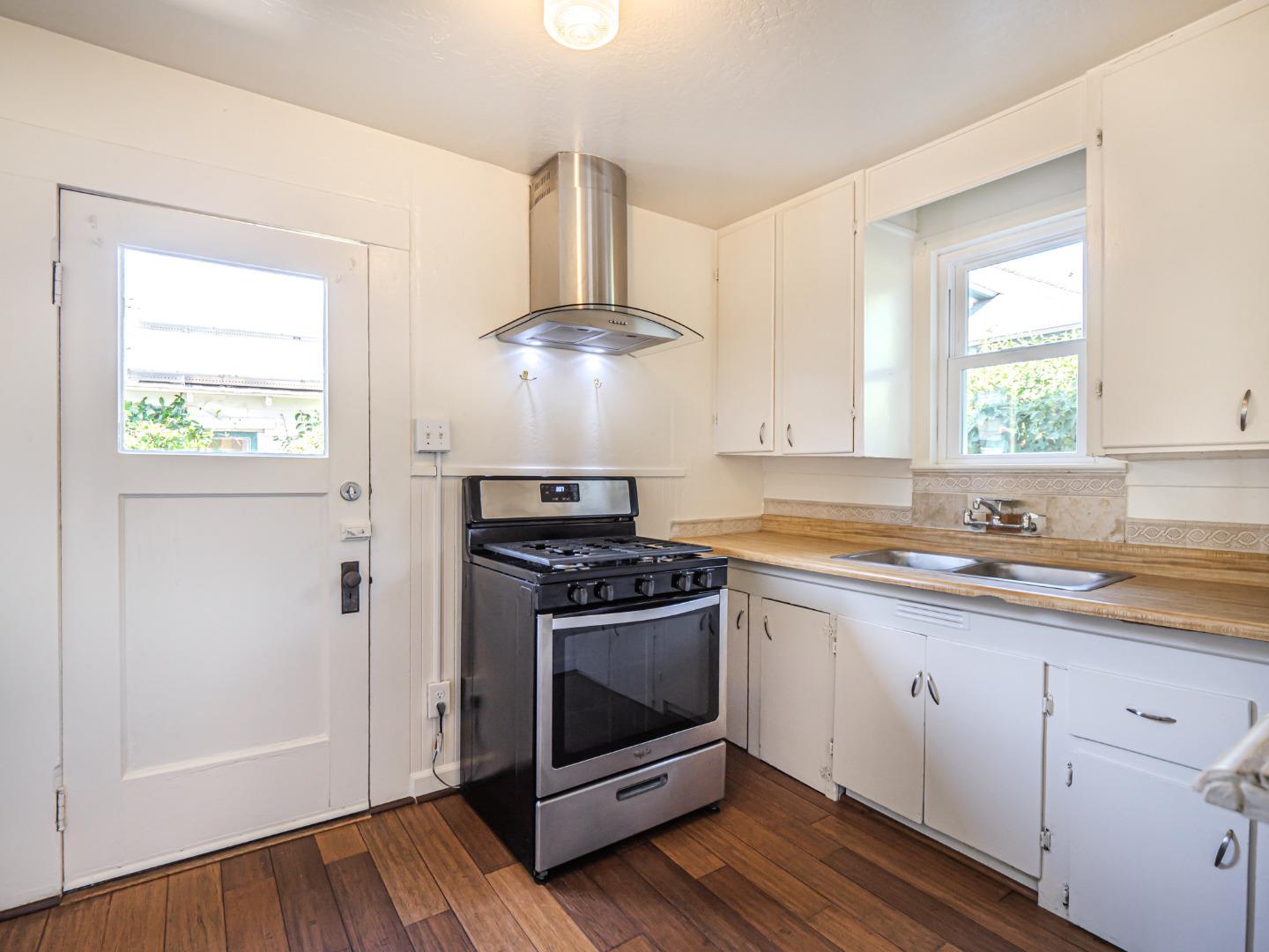 509 + 509A California ST