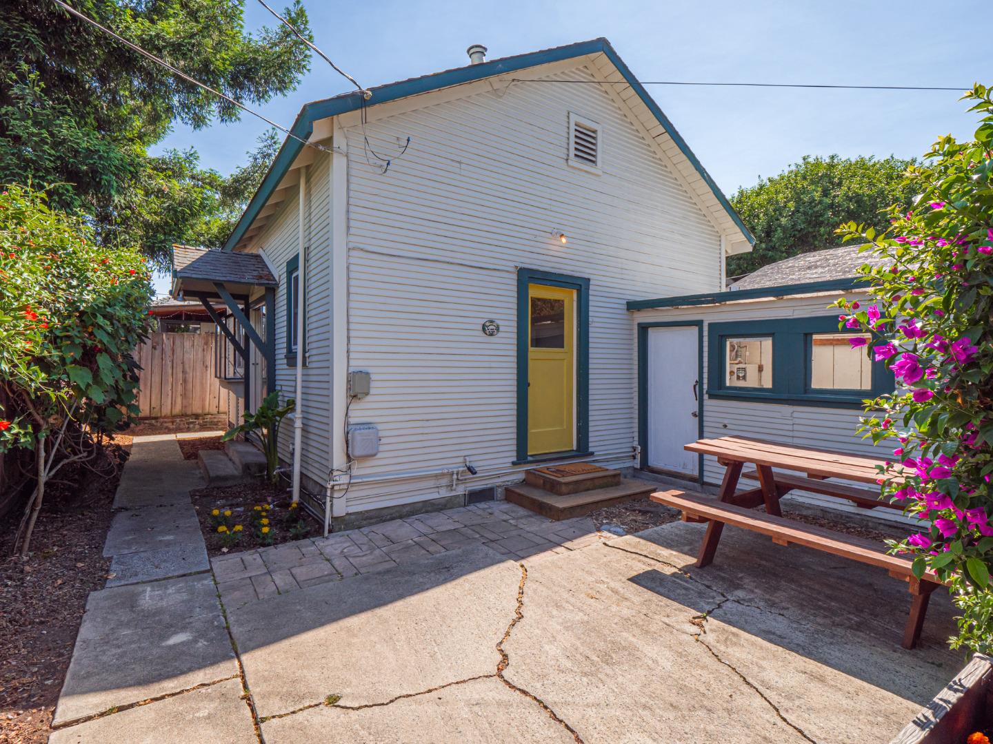 509 + 509A California ST