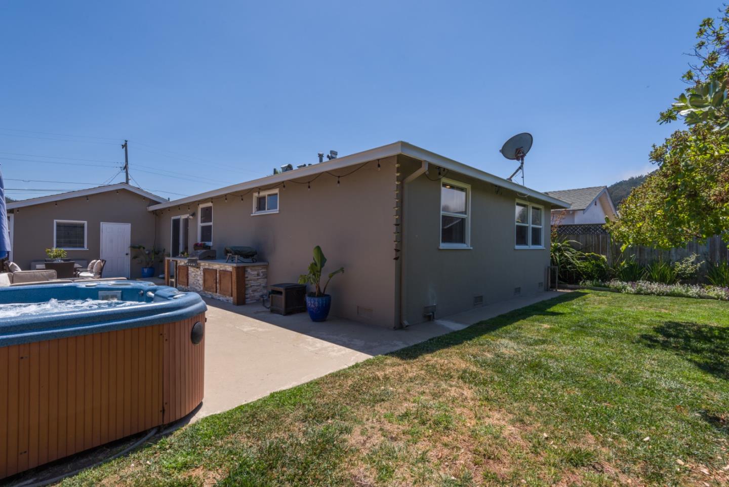1168 Cervantes WAY