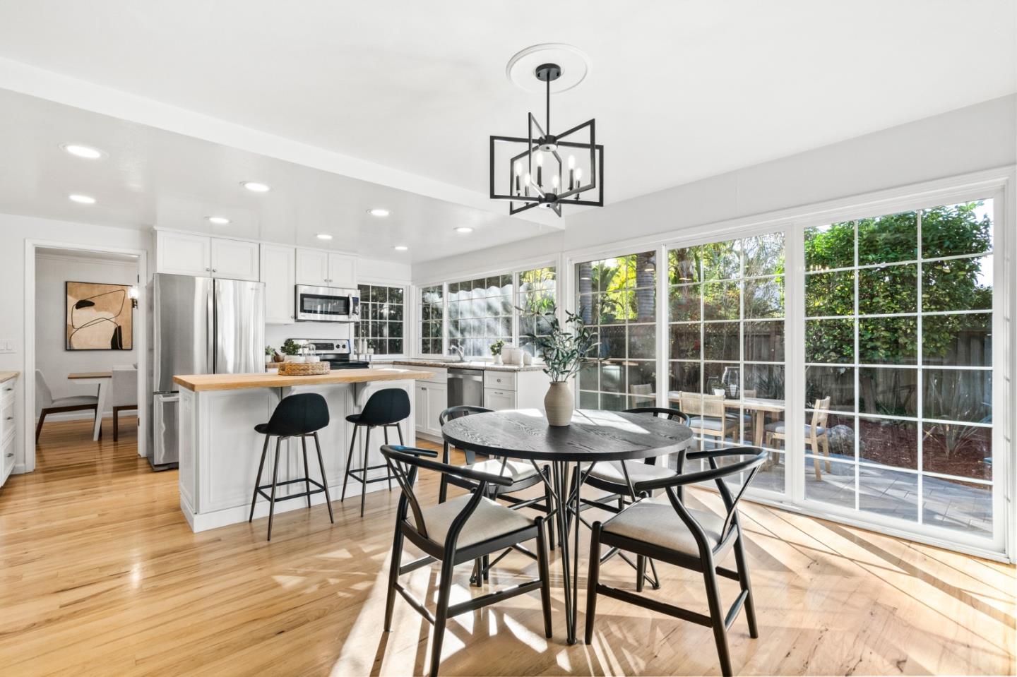 879 Savory DR