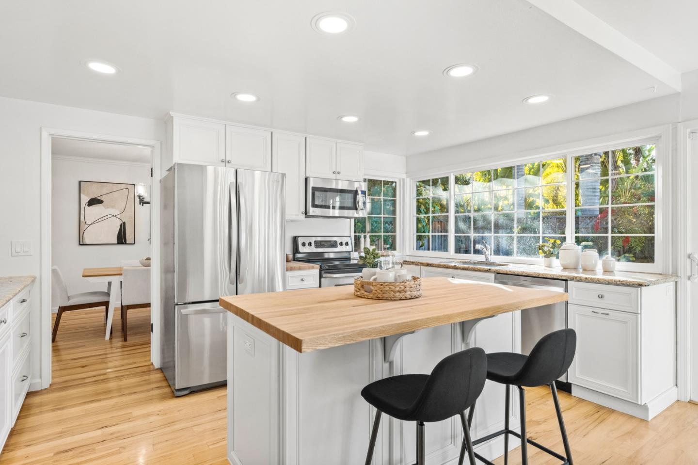 879 Savory DR