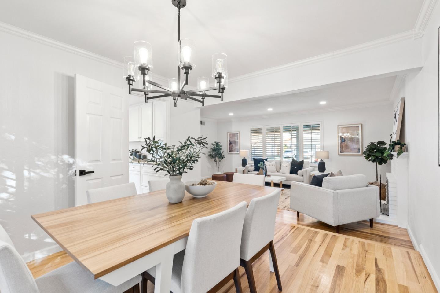 879 Savory DR