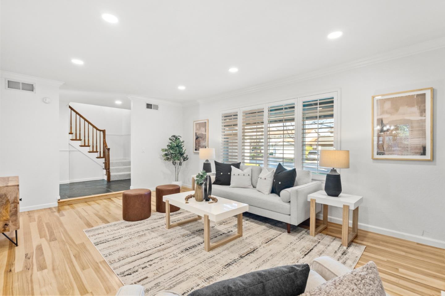 879 Savory DR