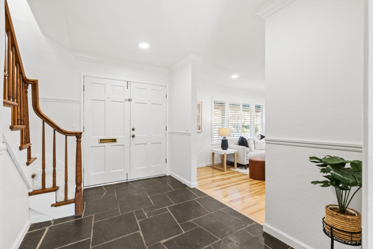 879 Savory DR