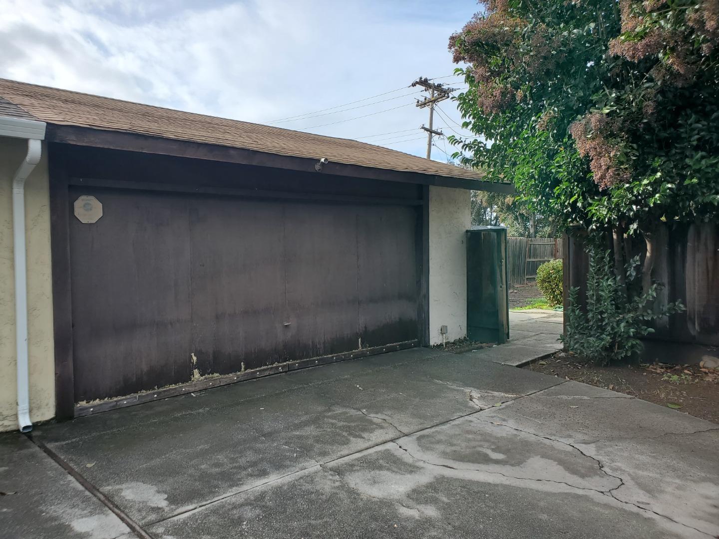 2015 Lakewood Drive
