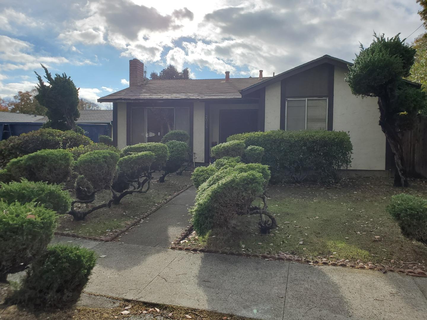 2015 Lakewood Drive