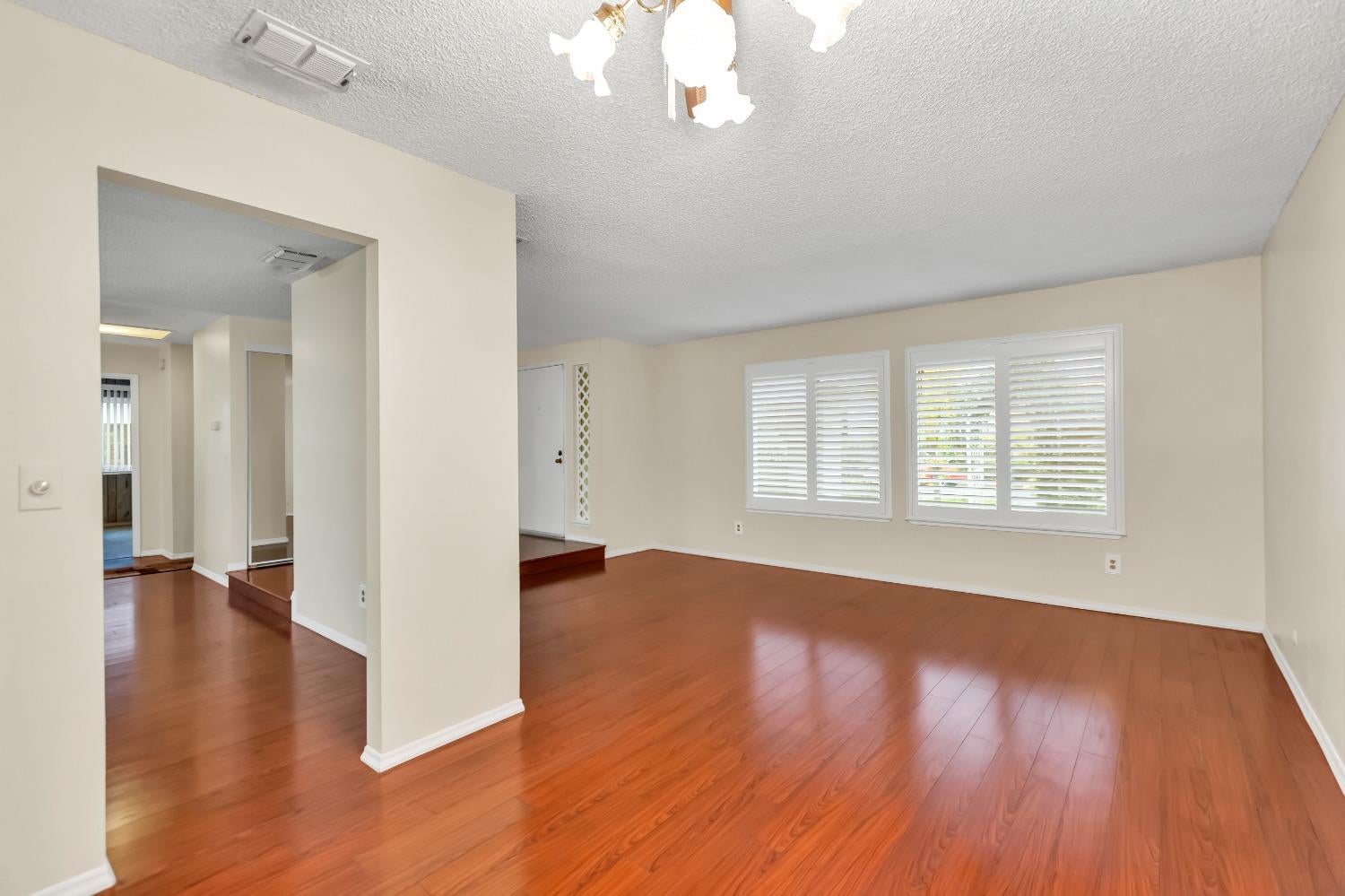 3332 Corbin Way