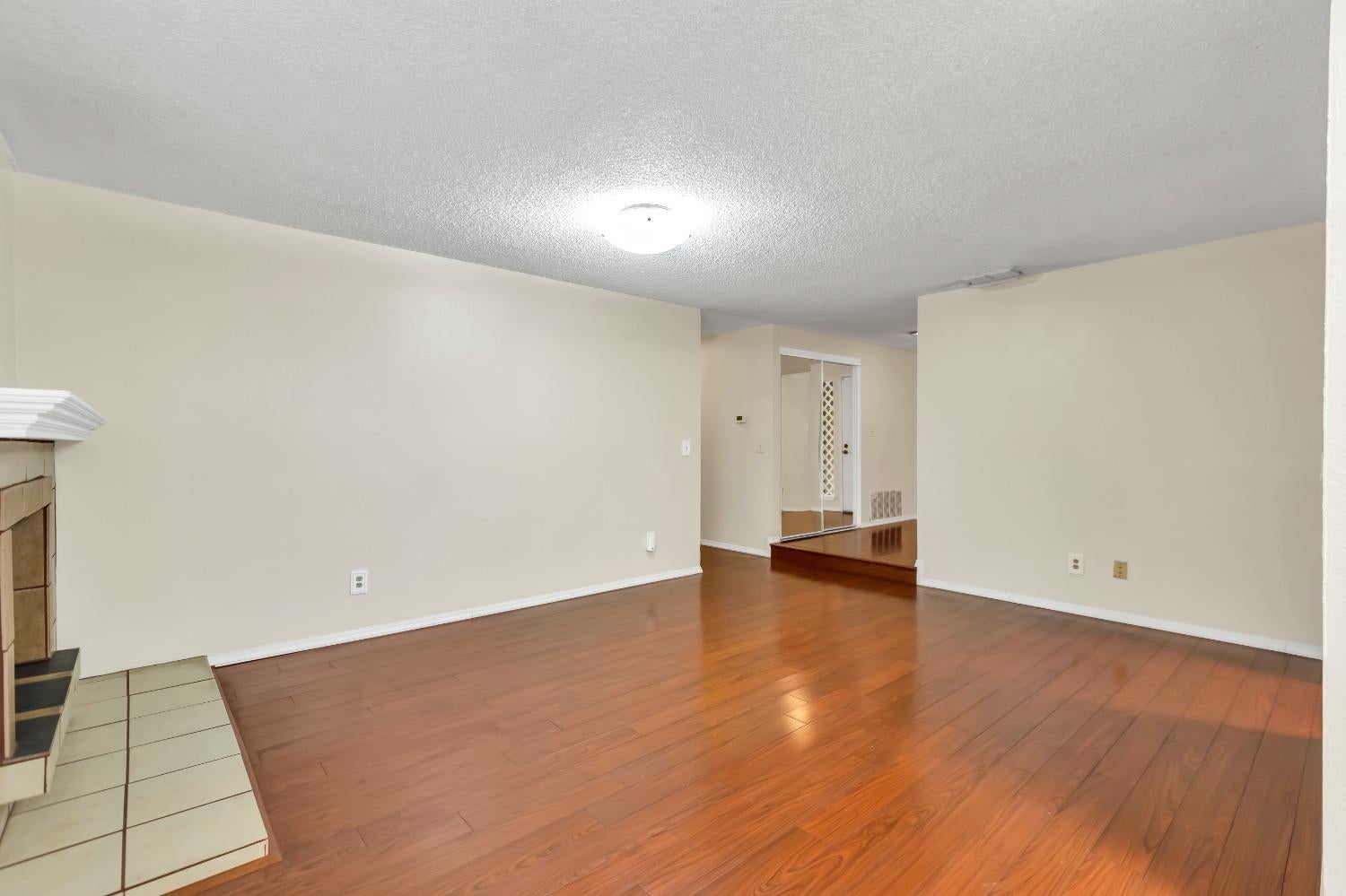 3332 Corbin Way