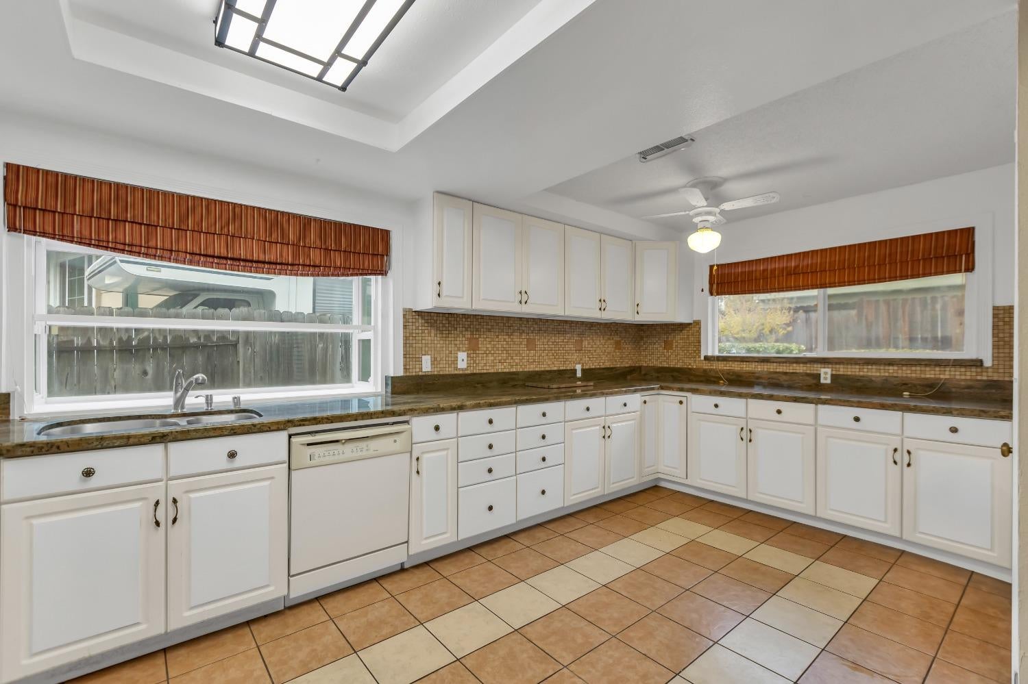 3332 Corbin Way