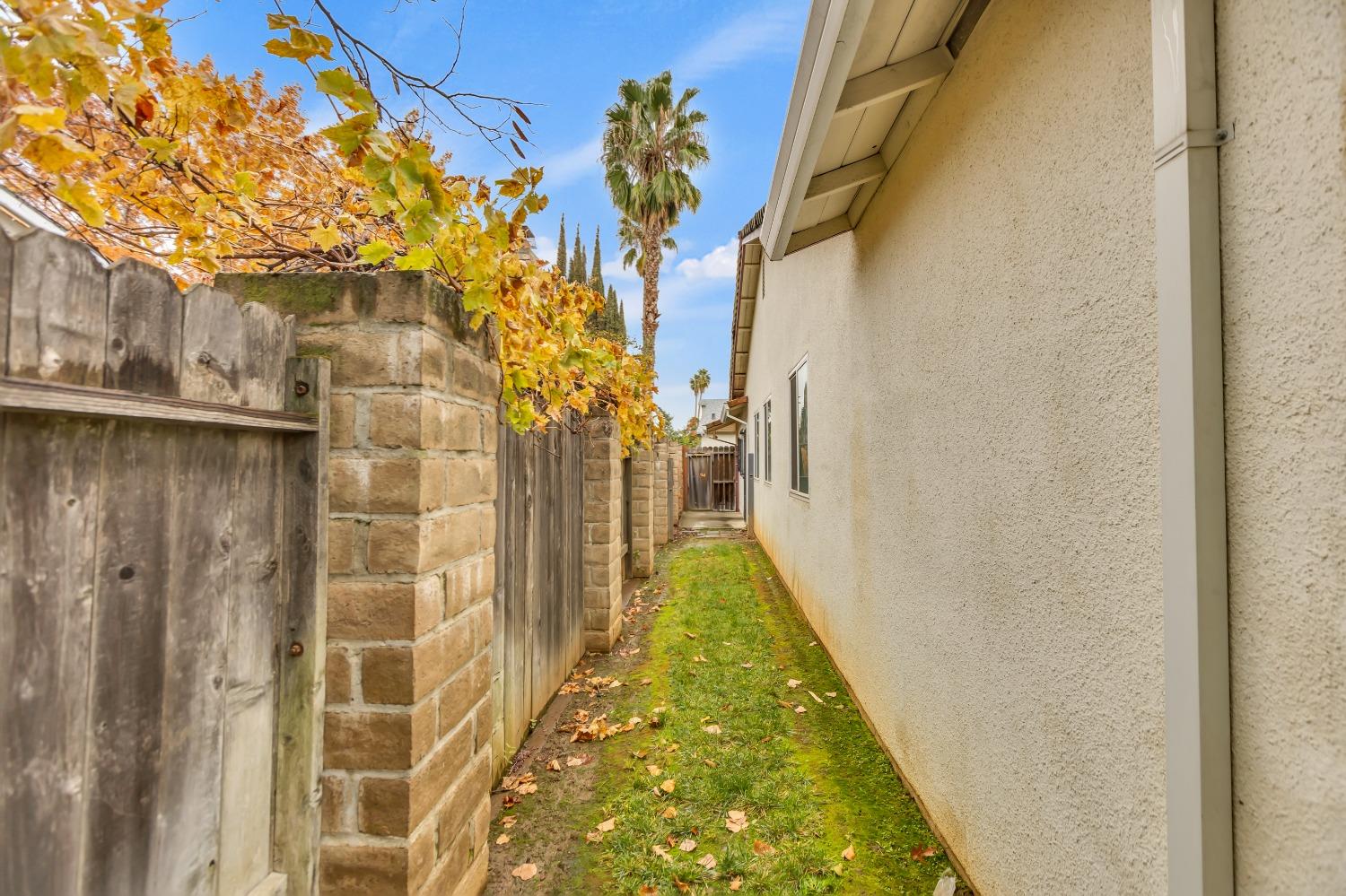 3332 Corbin Way