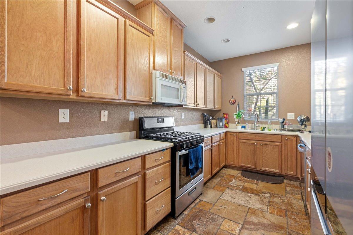 2474 Huckleberry Circle