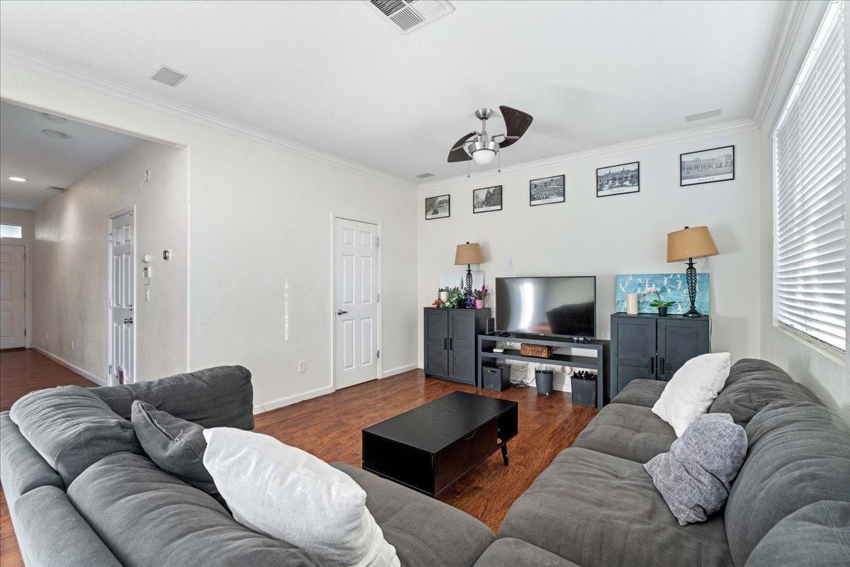 2474 Huckleberry Circle