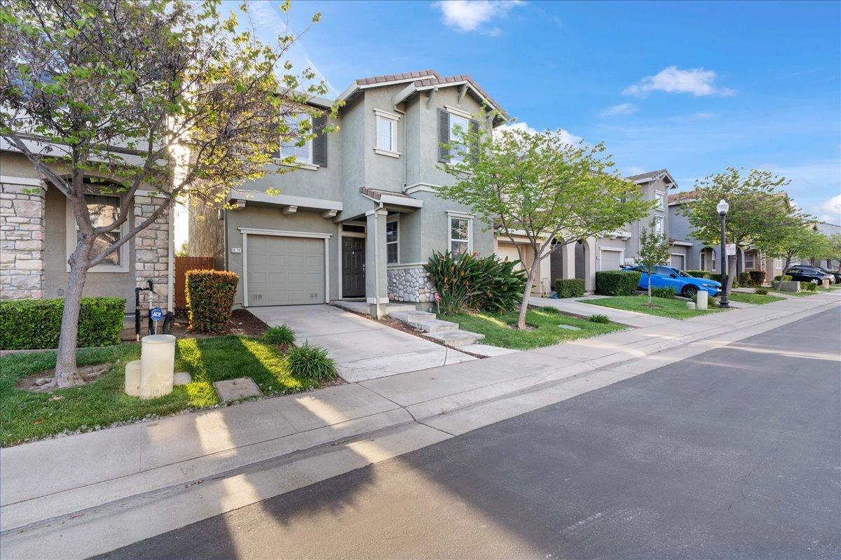 2474 Huckleberry Circle