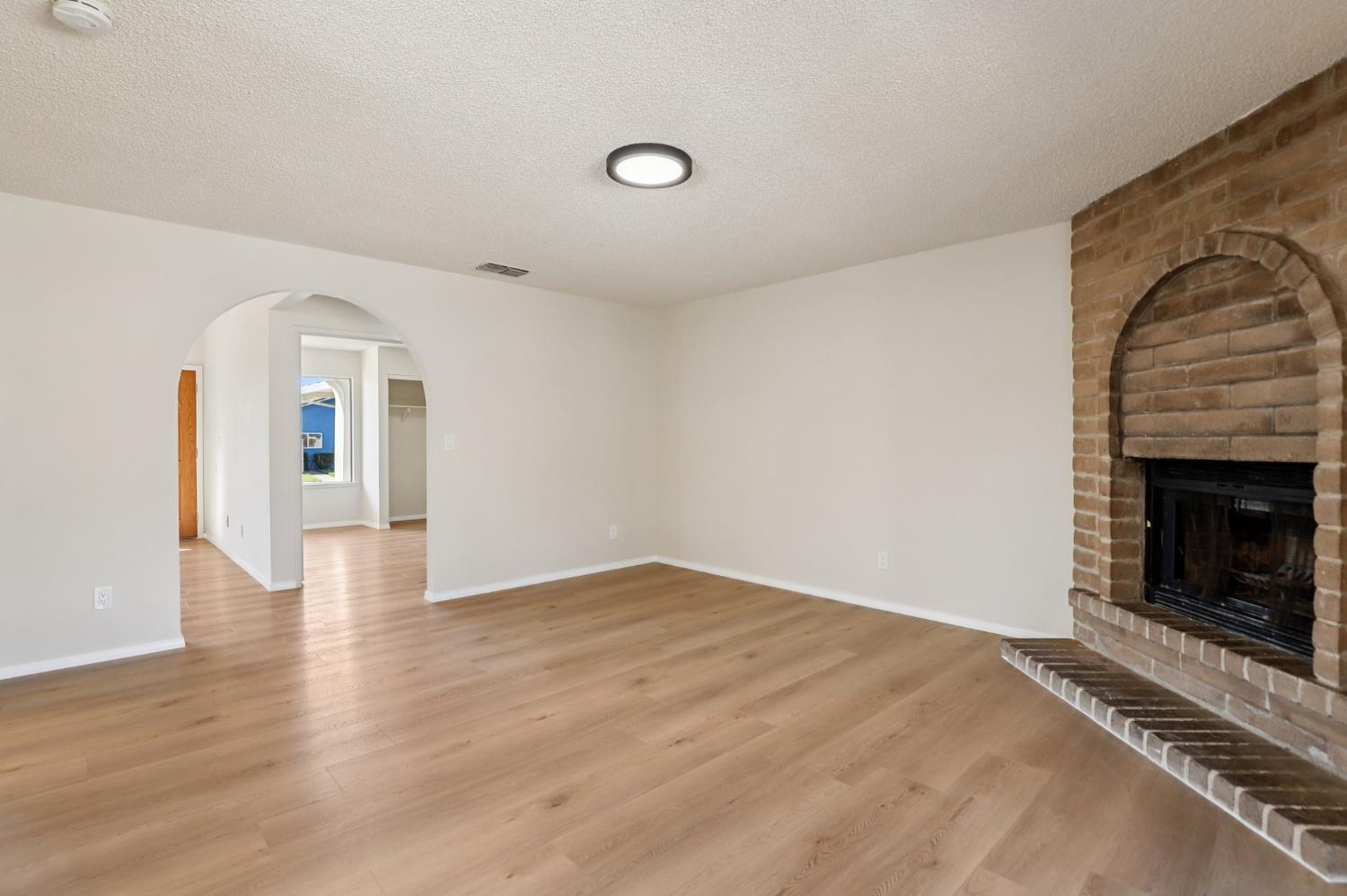 4175 Amapola Way