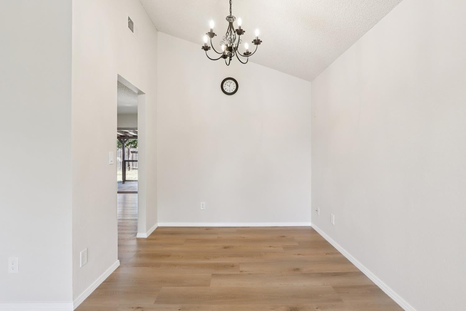 4175 Amapola Way