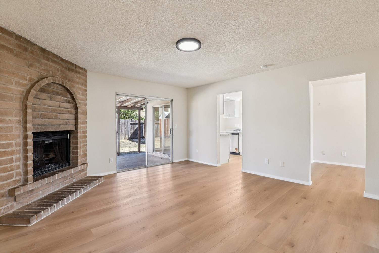 4175 Amapola Way