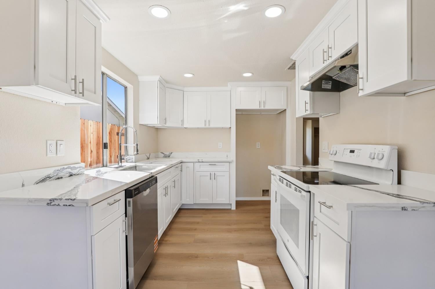 4175 Amapola Way