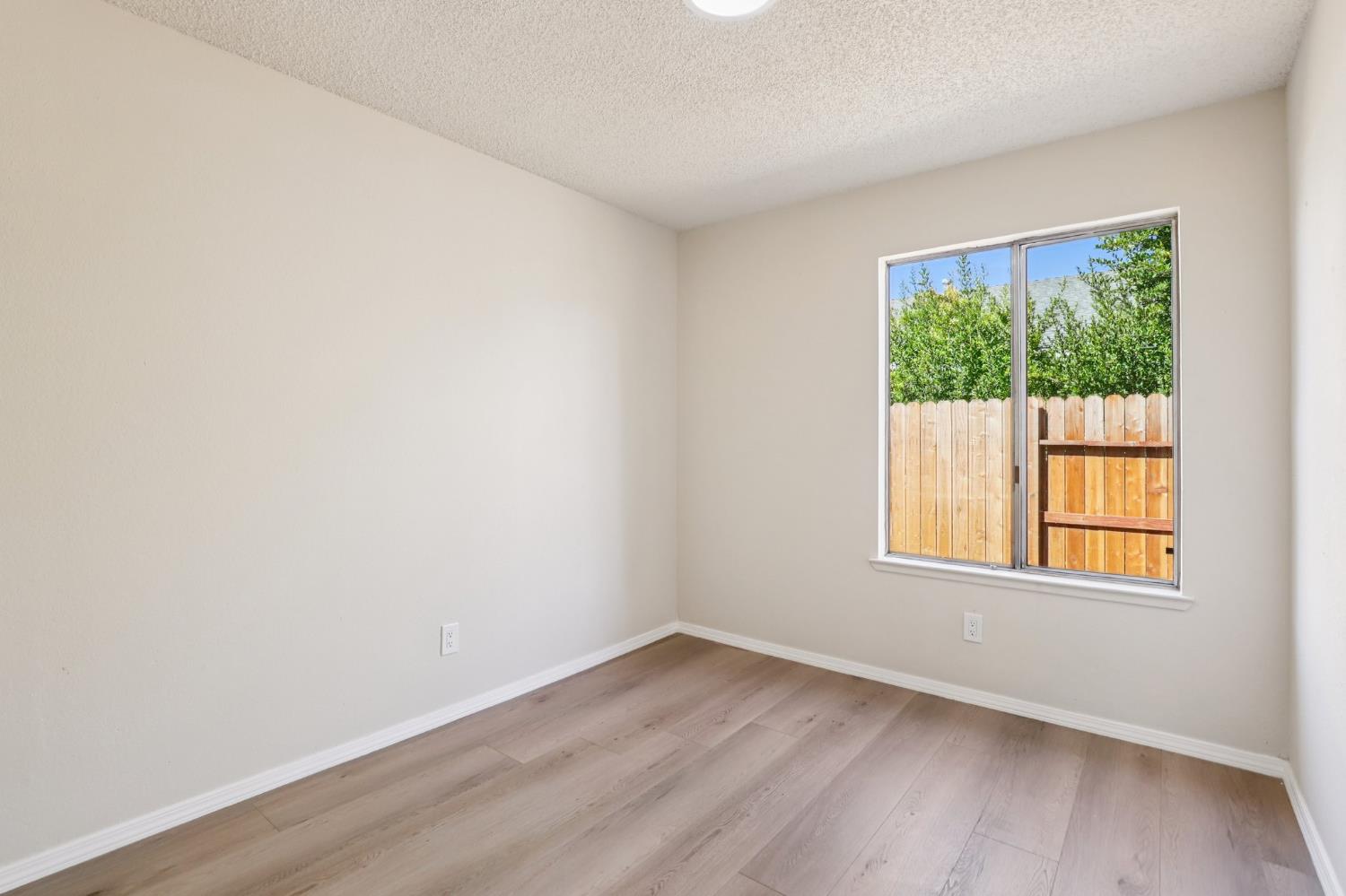 4175 Amapola Way