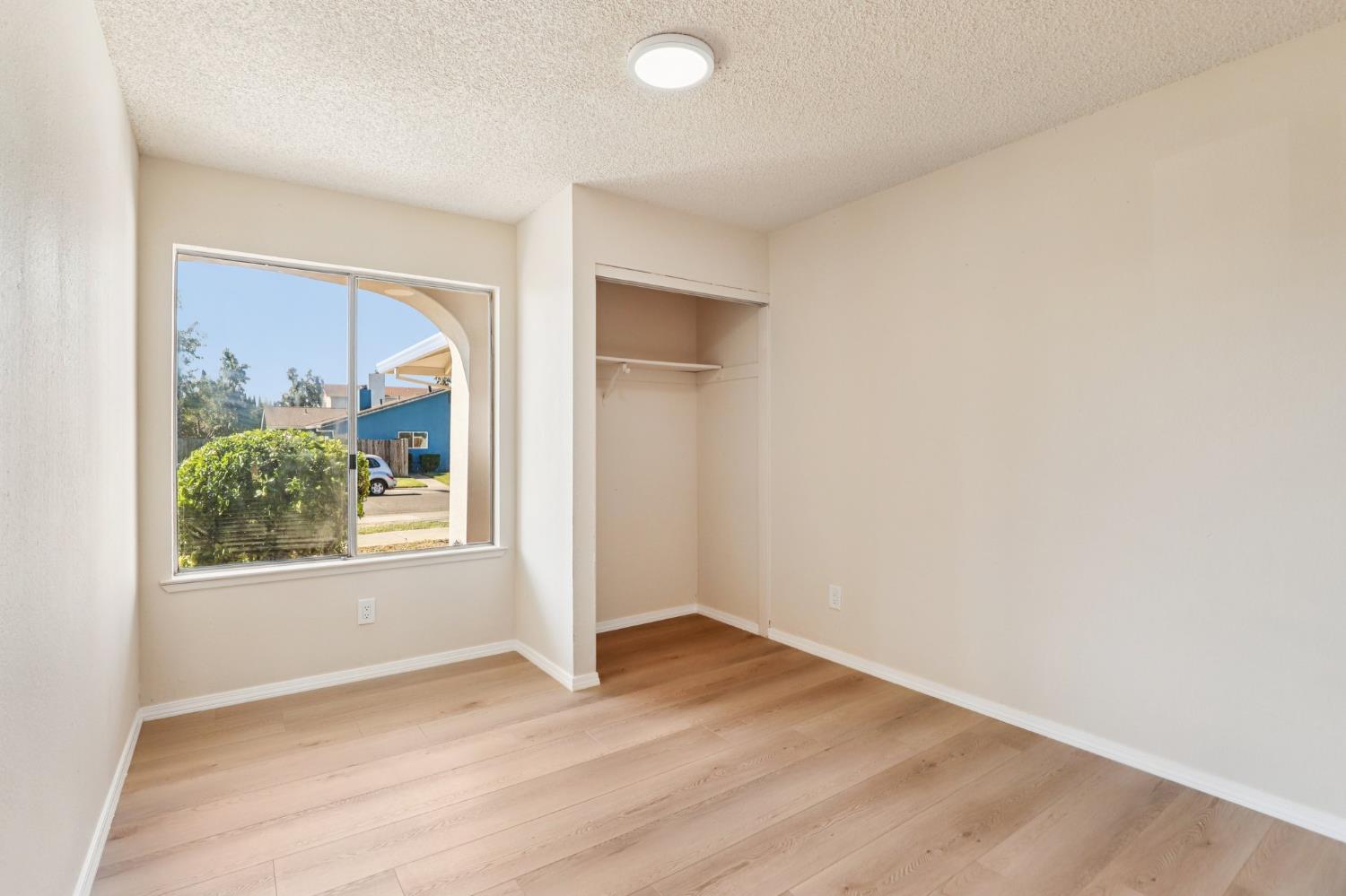 4175 Amapola Way
