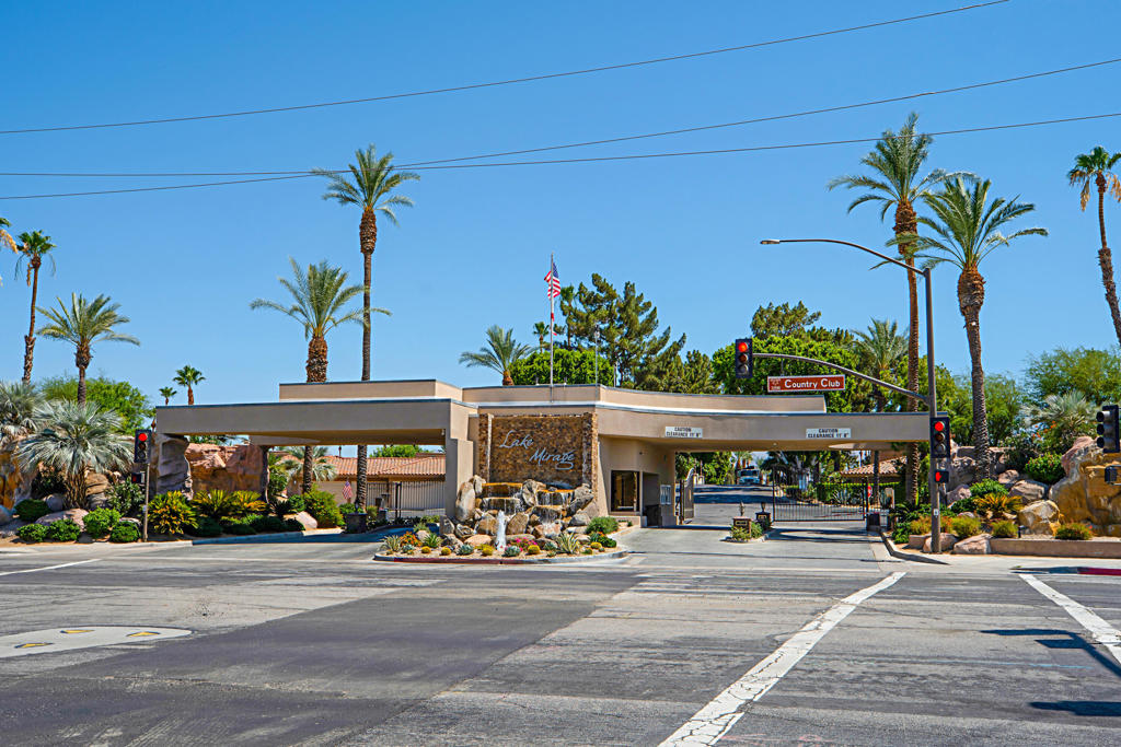 129 Lake Shore Drive