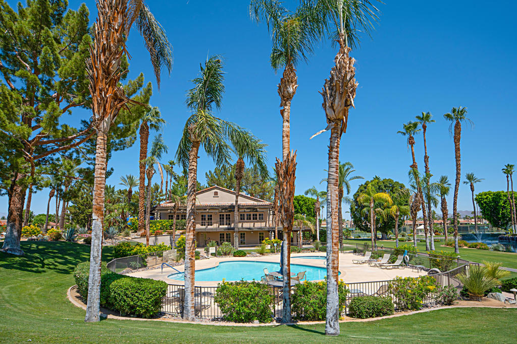 129 Lake Shore Drive