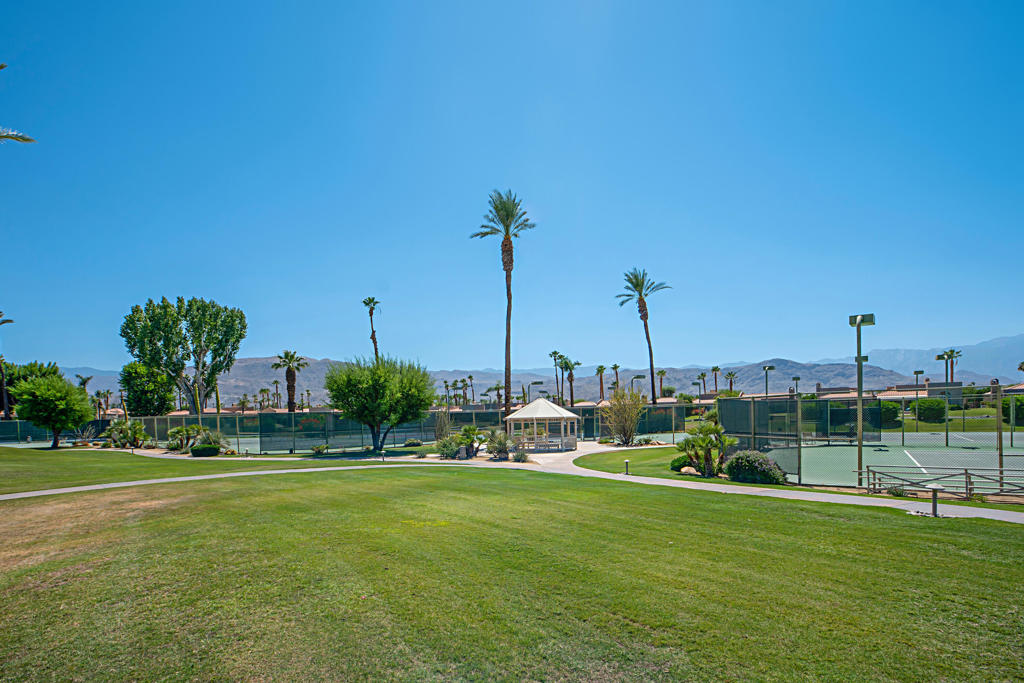 129 Lake Shore Drive