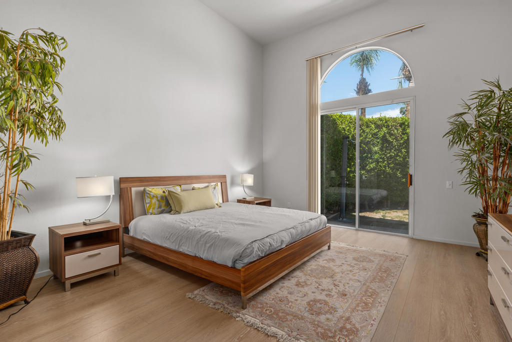 129 Lake Shore Drive