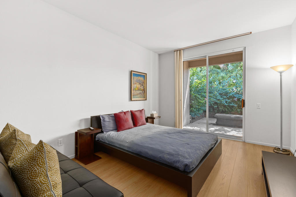 129 Lake Shore Drive