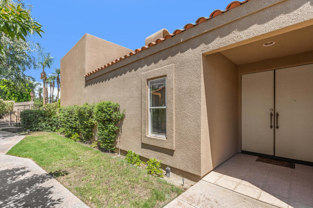 129 Lake Shore Drive