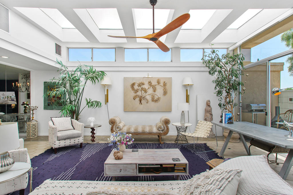 1020 Tamarisk West Street