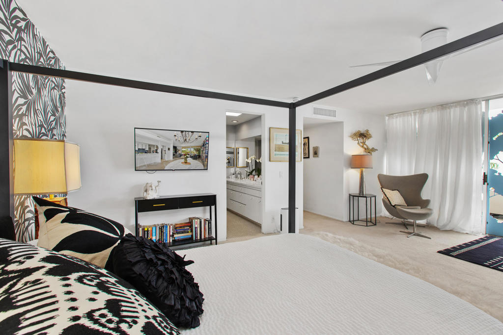 1020 Tamarisk West Street