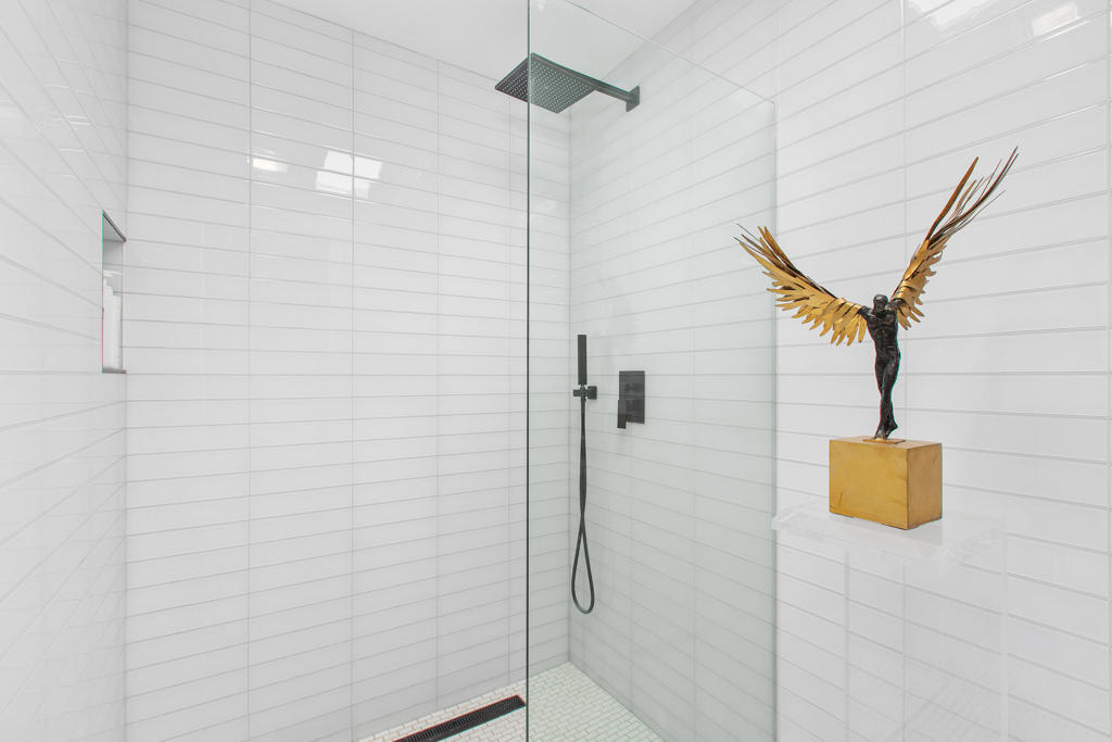 1020 Tamarisk West Street