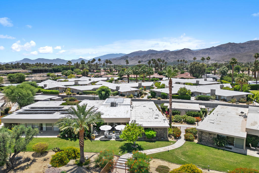 1020 Tamarisk West Street