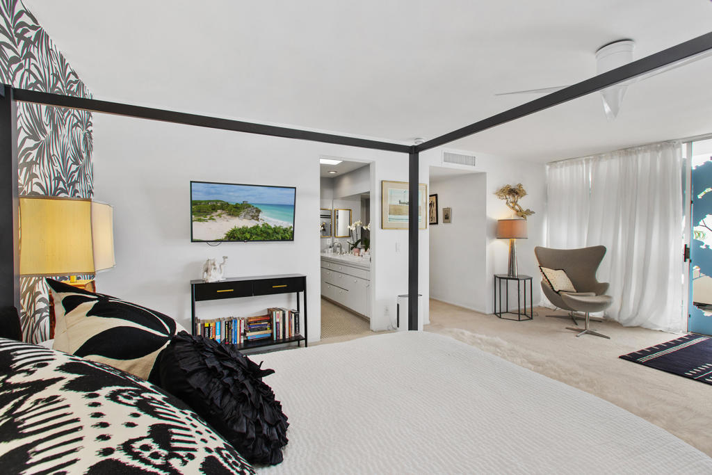 1020 Tamarisk West Street