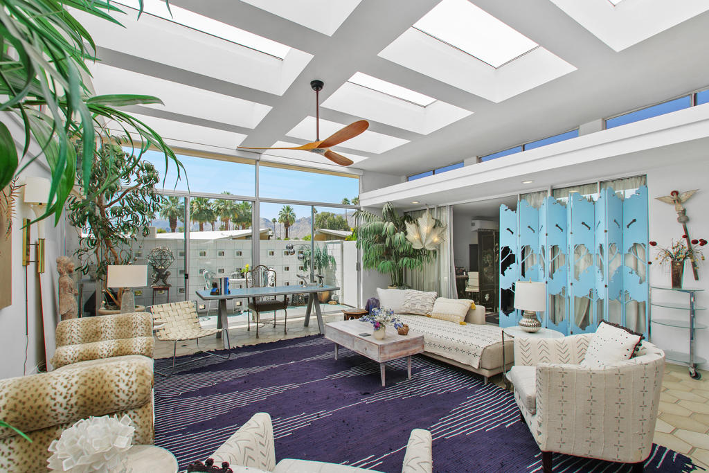 1020 Tamarisk West Street