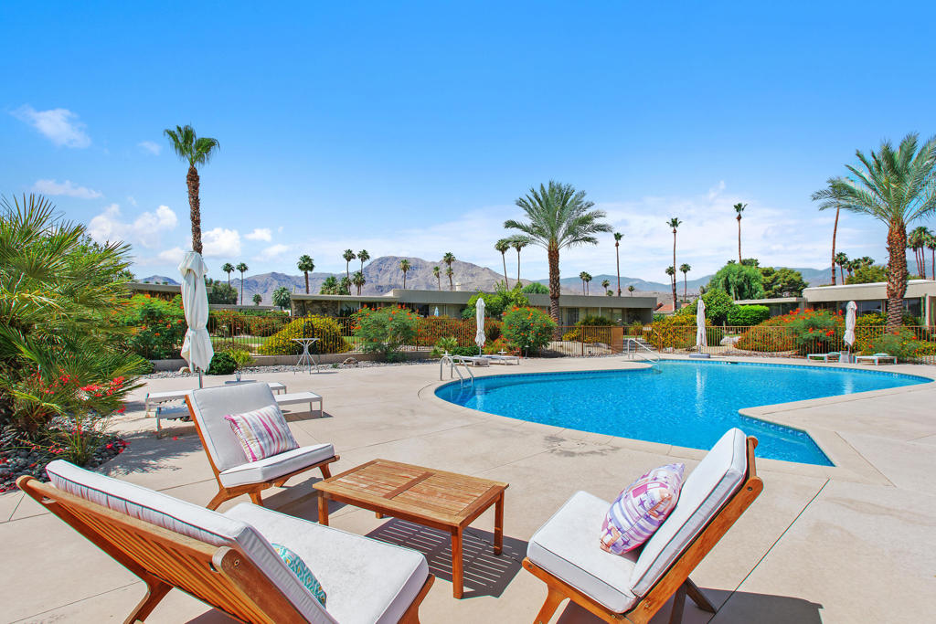 1020 Tamarisk West Street