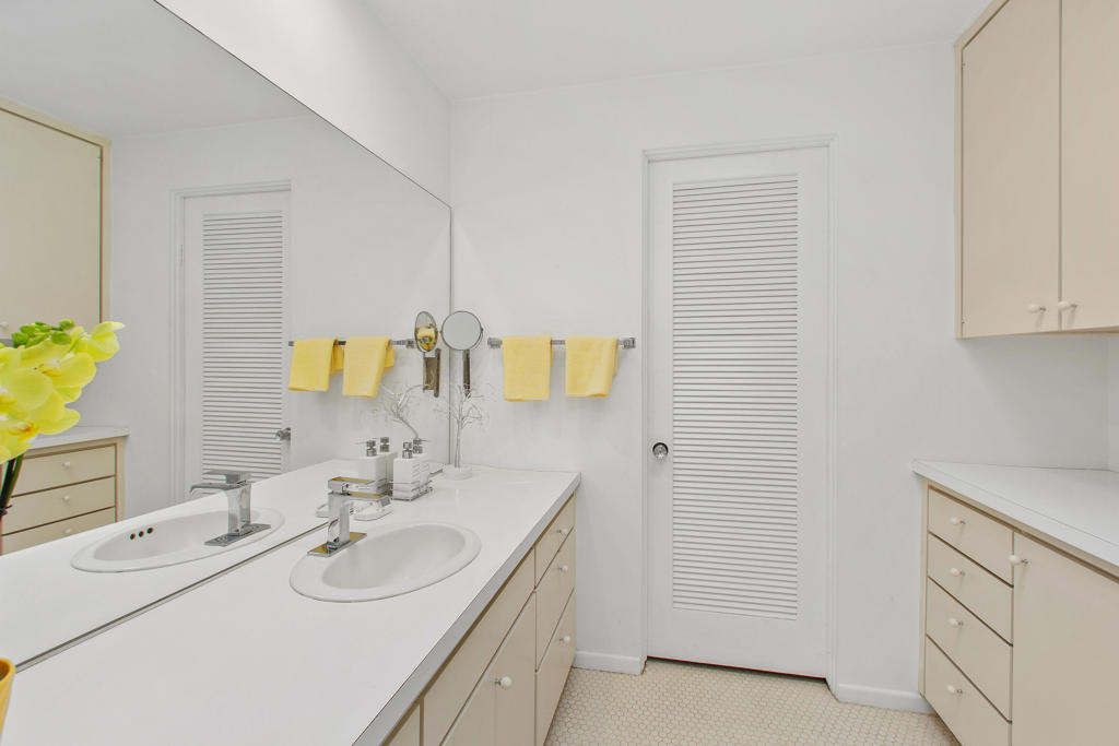 1020 Tamarisk West Street