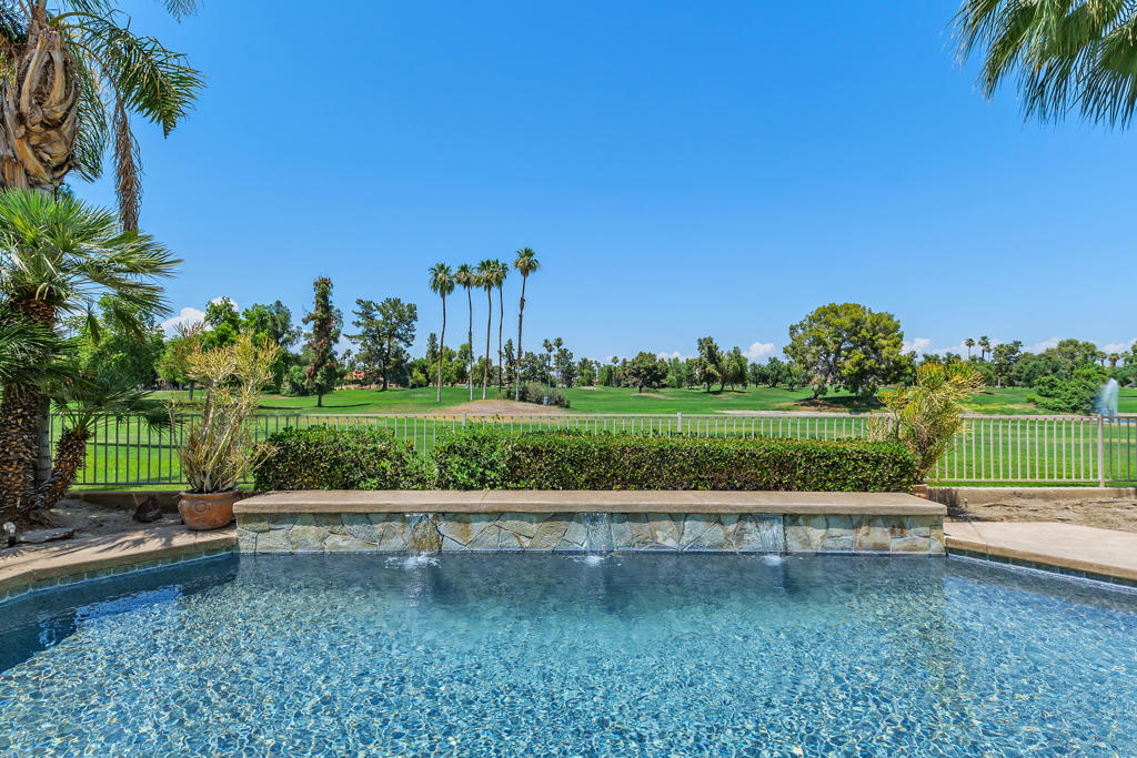 182 Kavenish Drive